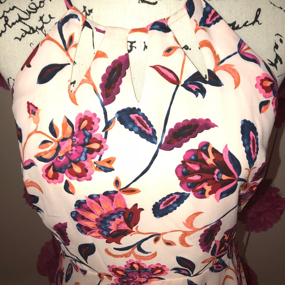 Cute Spring Dress - Picture 2 of 3